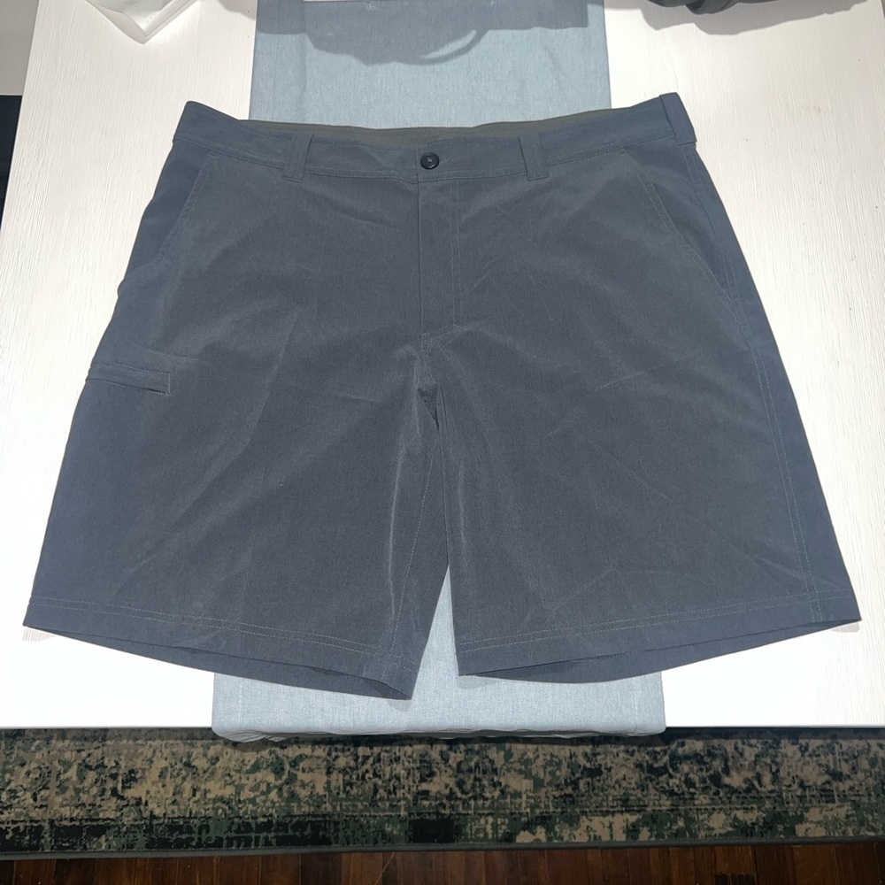 NWOT Columbia 40 Omni Shield Blue Stretch Flat Front Shorts Fishing Casual Poly